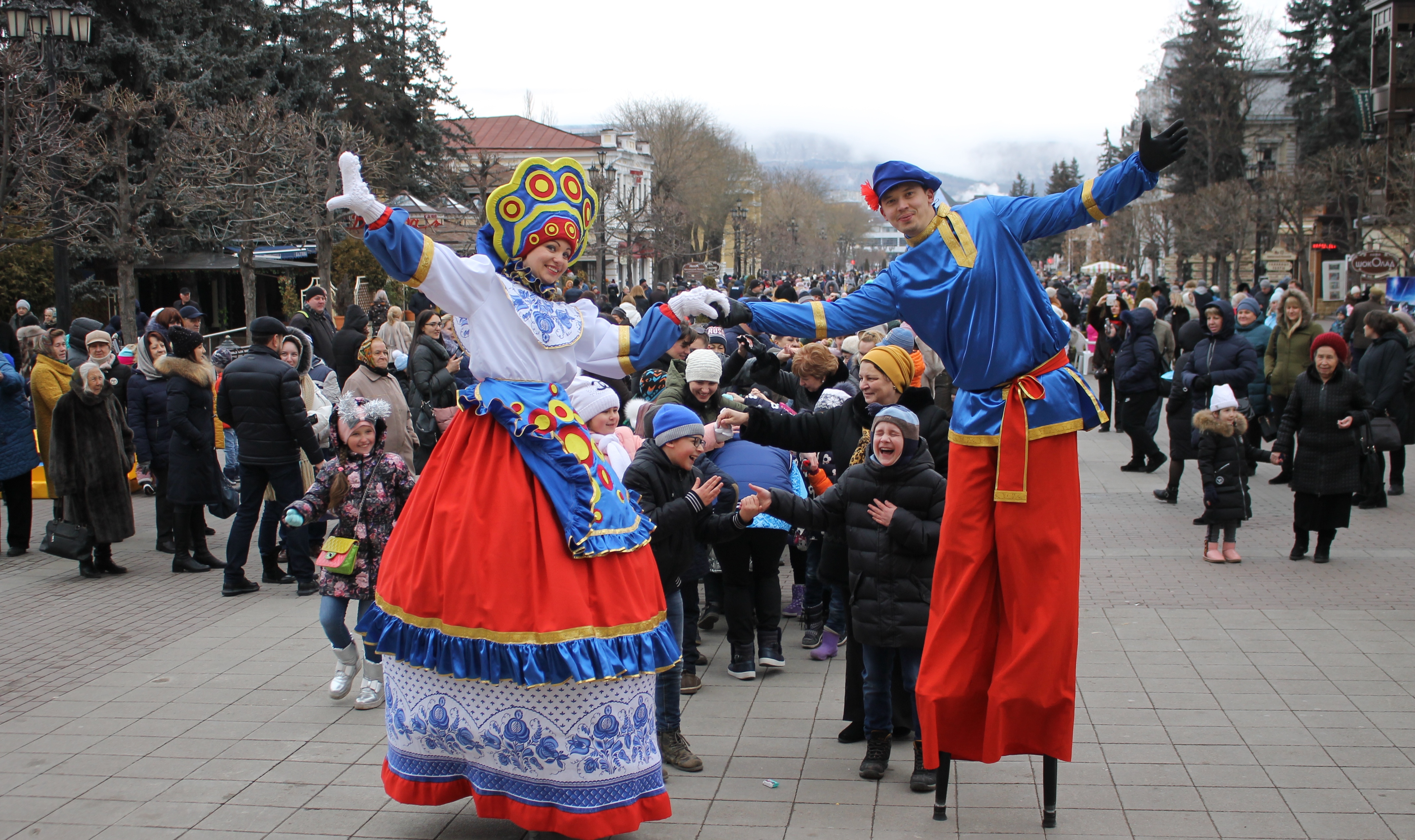 Самый большой «Ручеек» собрали в Кисловодске на Рождественских гуляниях