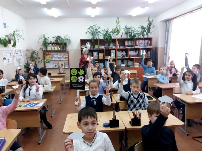 Дети Кисловодска своими руками сделали ярче школьные рюкзаки