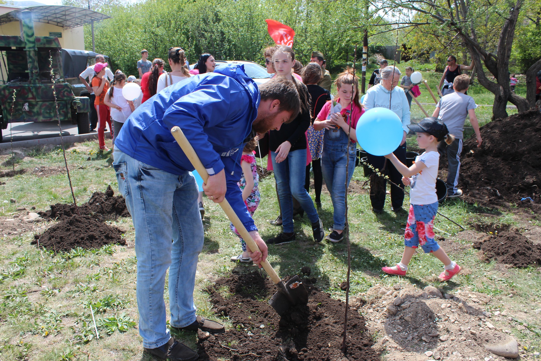 500 деревьев и кустарников высадили в этом году в Кисловодске