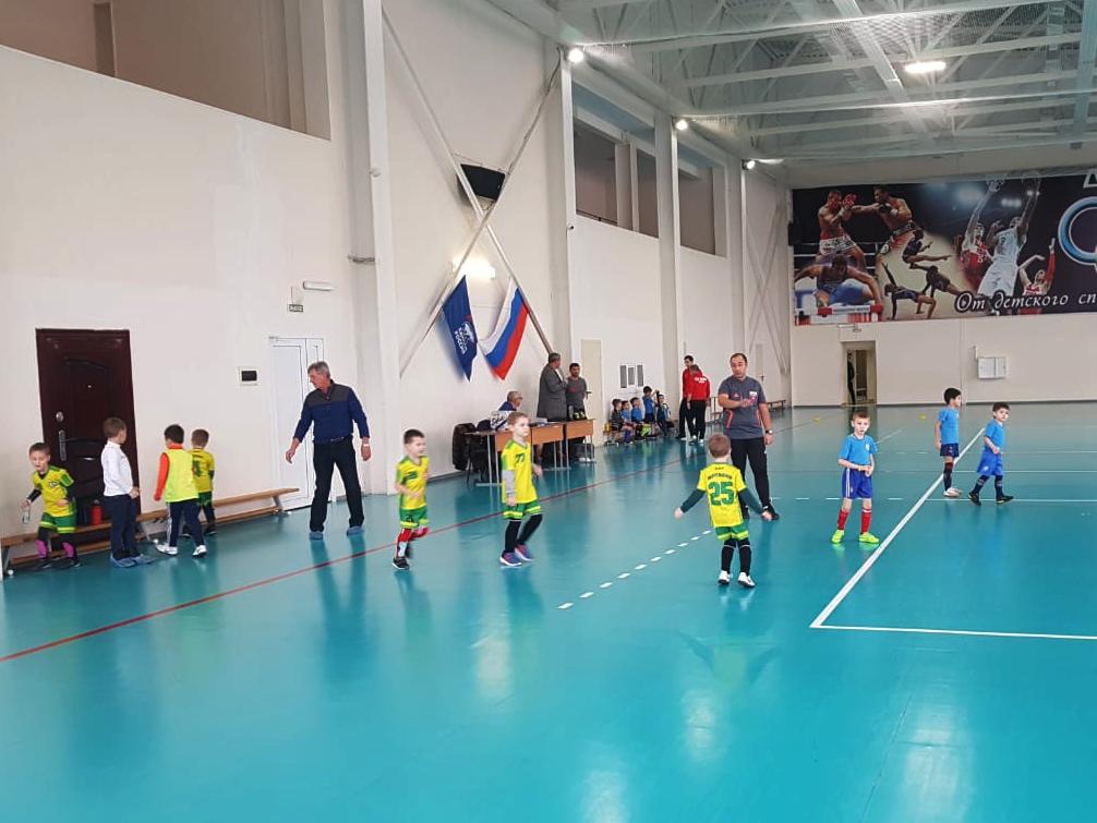 Новогодний турнир по мини-футболу завершился в Кисловодске