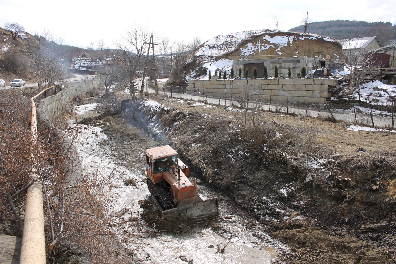 В Кисловодске общественники проверили качество работ по расчистке русла реки Ольховки