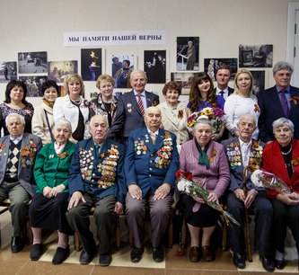 В Кисловодском ЗАГСЕ чествовали супружеские пары ветеранов Великой Отечественной войны и молодоженов