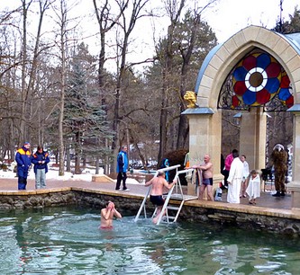 Крещенские купания пройдут в Зеркальном пруду Курортного парка