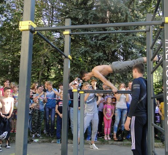 В Кисловодске прошел первый Открытый турнир по паркуру и воркауту