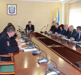 Глава города Кисловодска провел совещание с руководителями силовых структур