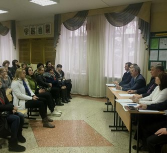 В Кисловодске полицейские, педагоги, представители национальных общин, депутаты встречаются с родительской общественностью