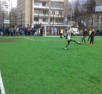 Весеннее первенство по футболу среди школьных команд проходит в Кисловодске