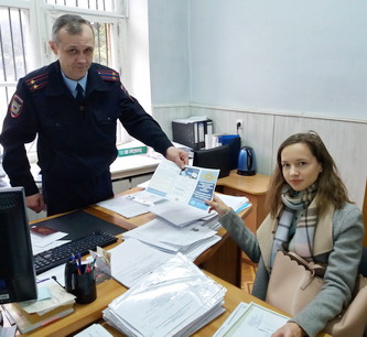 В Кисловодске правоохранители рассказали гражданам о преимуществах электронных госуслуг