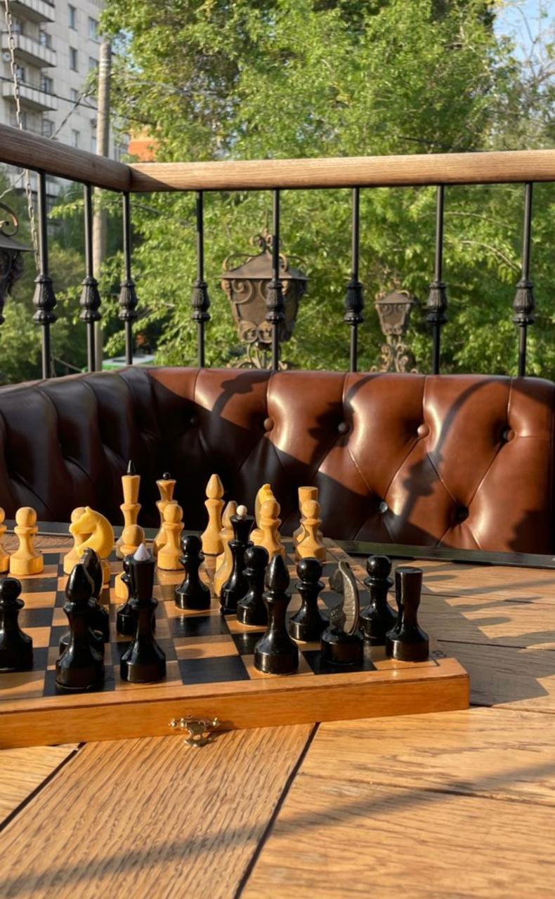 Кисловодск приглашает сразиться в решении шахматных этюдов на выставке «Россия» в Москве на ВДНХ.