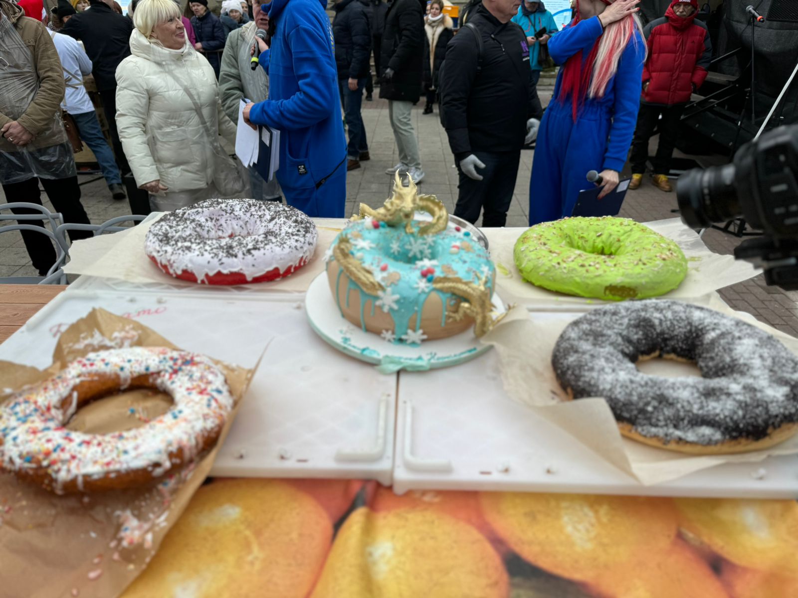 В Кисловодске на первом горячем фестивале раздали более 15 тысячи пончиков.