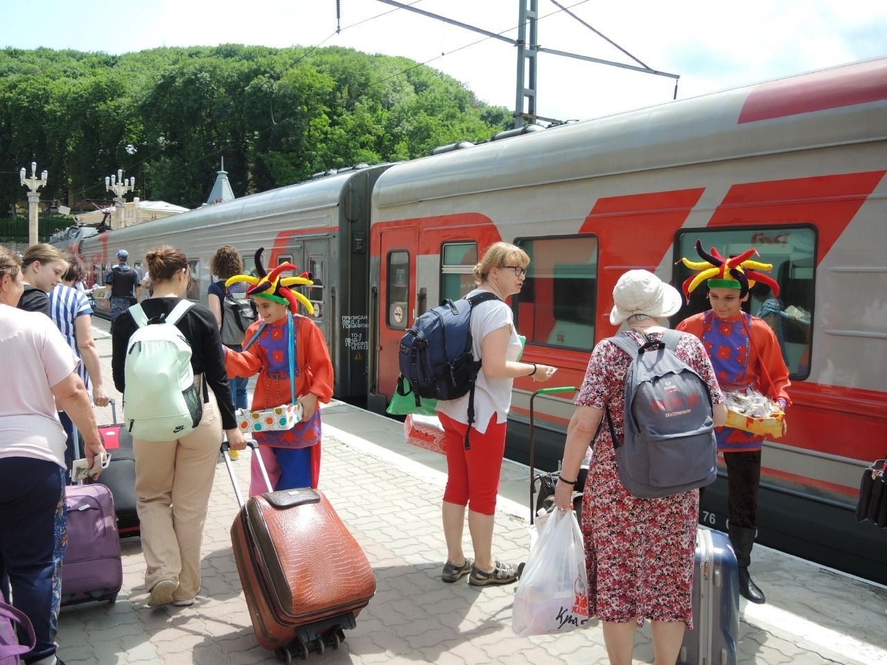 Количество поездов, прибывших в Кисловодск, стремительно растет.