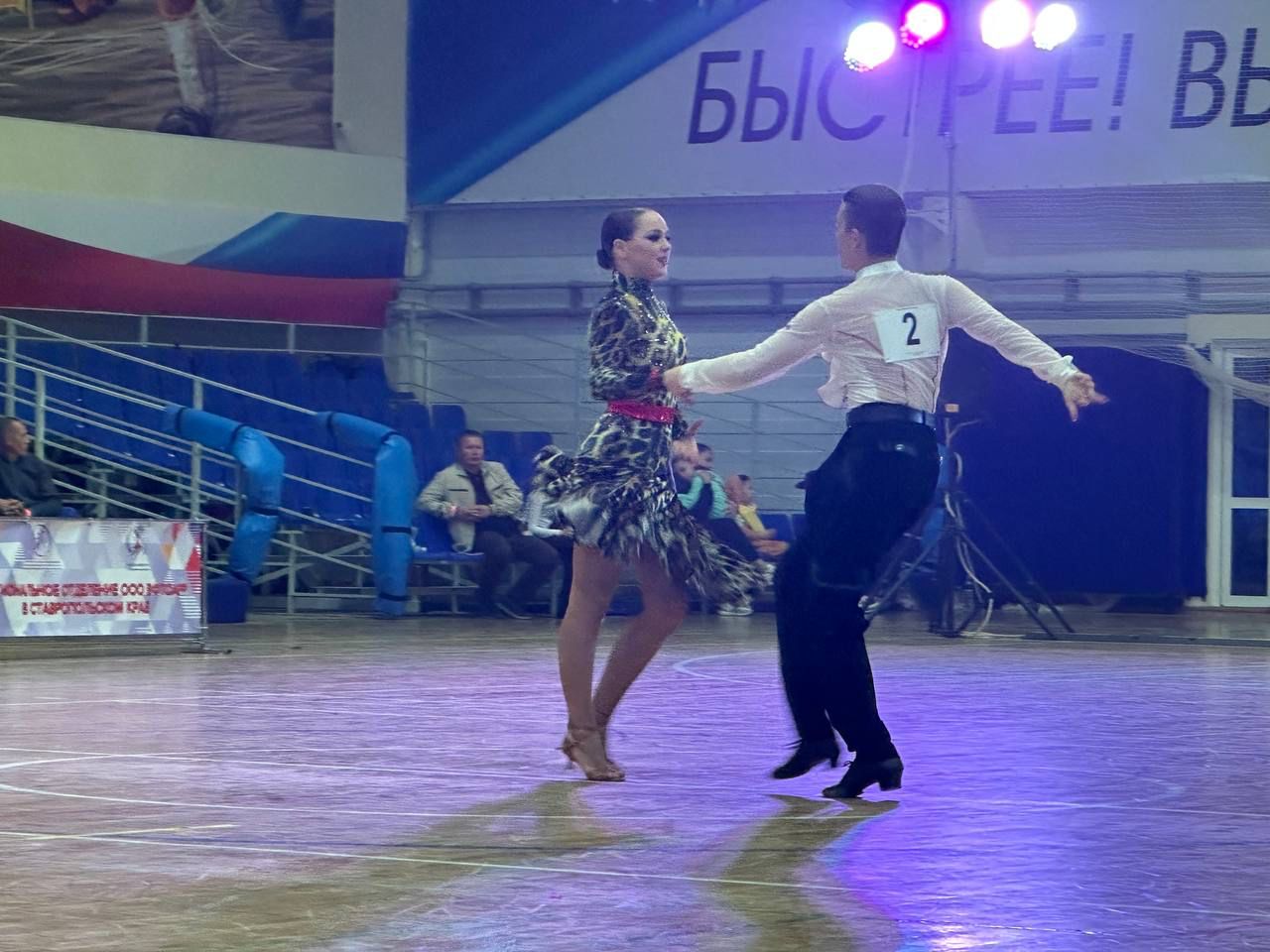 В Кисловодске более 1000 танцоров соревновались в Гран-При Ставропольского края по спортивным танцам.