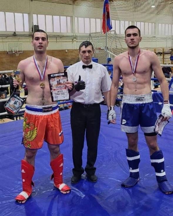 Кисловодчанин стал победителем в  межрегиональном турнире по кикбоксингу на «Кубке Петра».