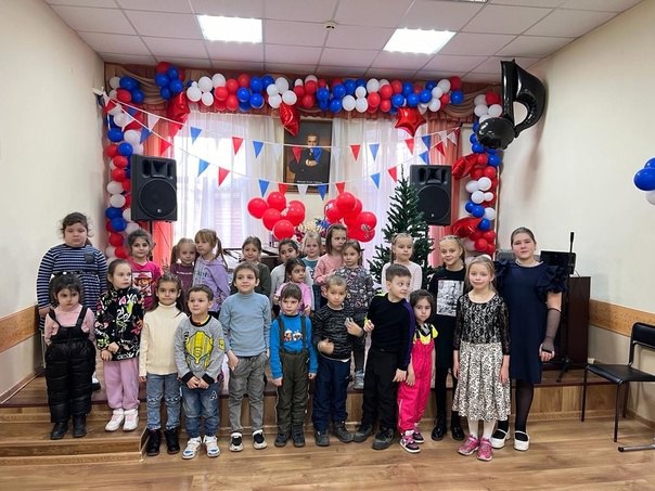 Детская музыкальная школа имени В.И.Сафонова провела концерт для воспитанников Детского сада.