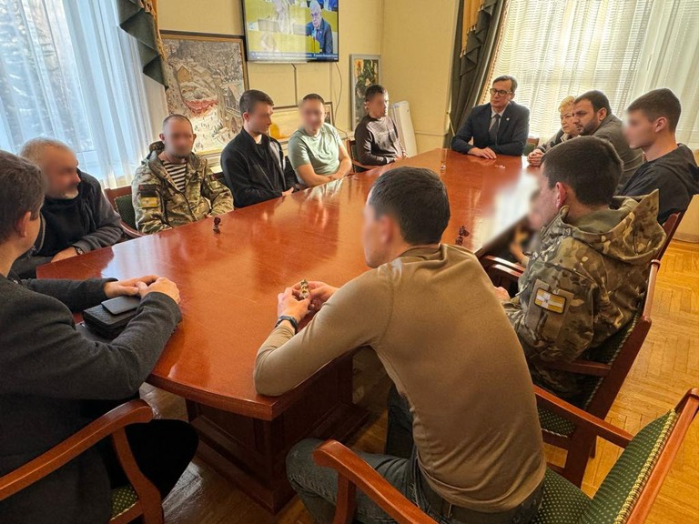 Глава Кисловодска встретился с мобилизованными, приехавшими в город на побывку.