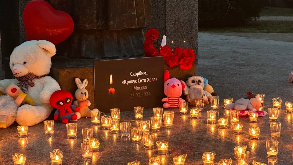 Книга для записи соболезнований родственникам погибших при теракте в «Крокусе» появилась в Кисловодске.