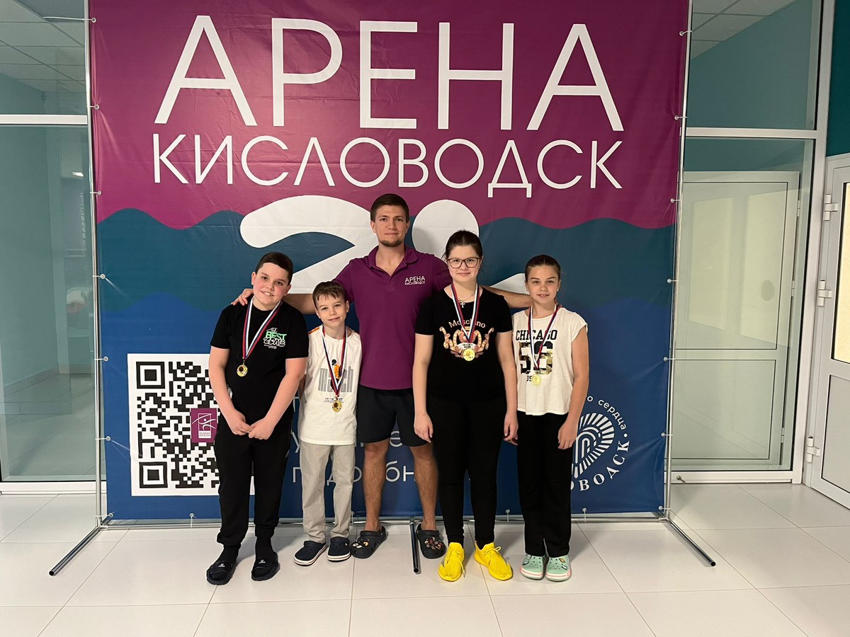В Кисловодске в крупнейшем бассейне на Ставрополье прошли первые соревнования.