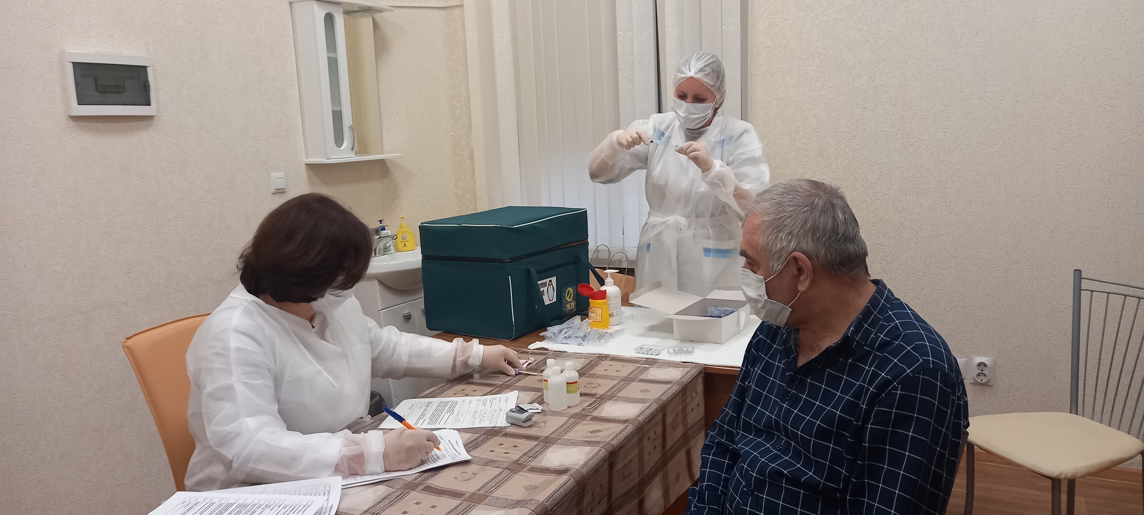Работники торговли  вакцинируются в Кисловодске ⠀