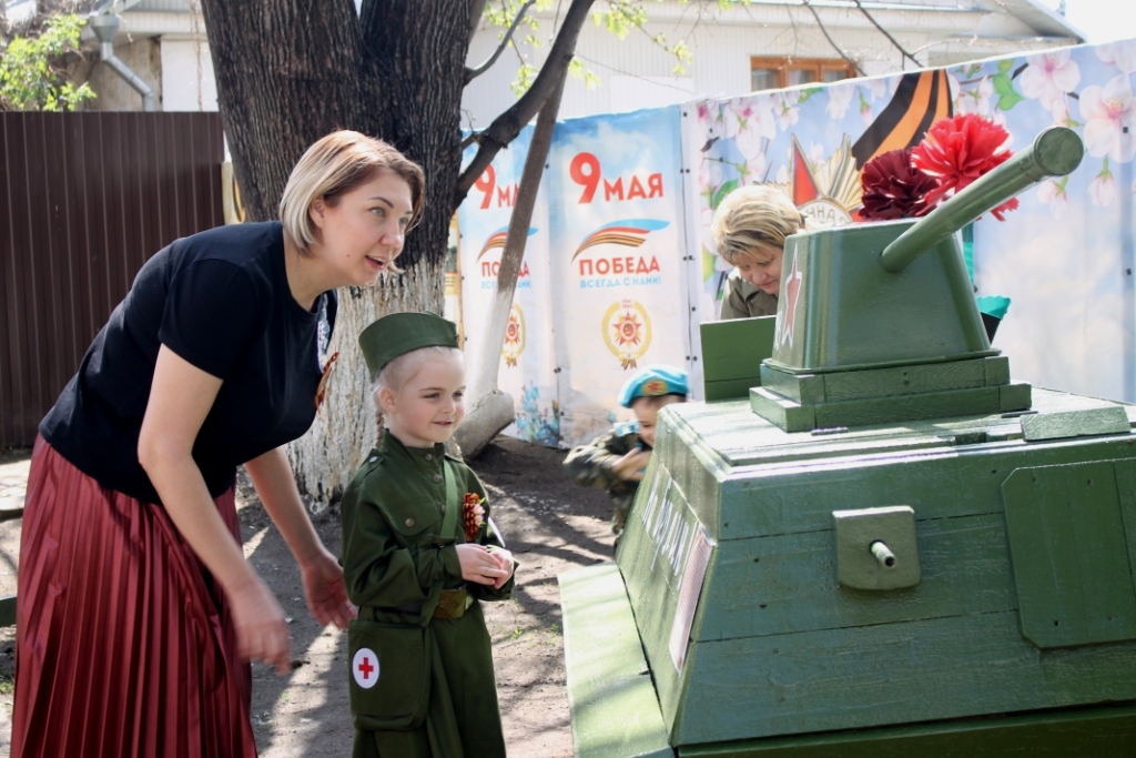 Мини-музей военной техники открыли в детском саду № 18