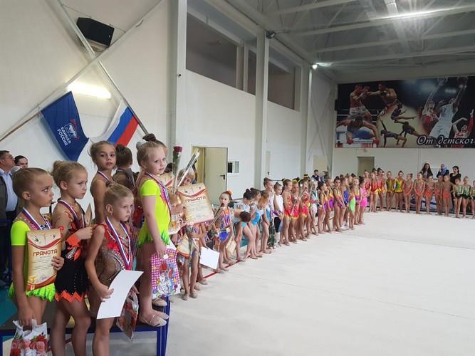 Самые гибкие и изящные: гимнастки со всего Юга России соревновались в Кисловодске