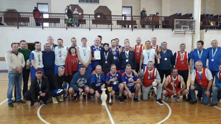«Звездный парад»  баскетболистов завершил турнир среди ветеранов в Кисловодске