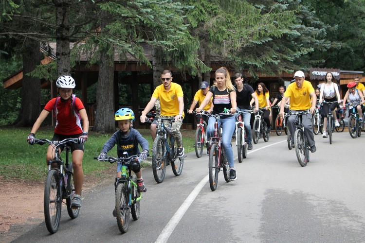 Необычная спортивная экскурсия, посвященная Дню семьи, любви и верности, прошла в Кисловодске