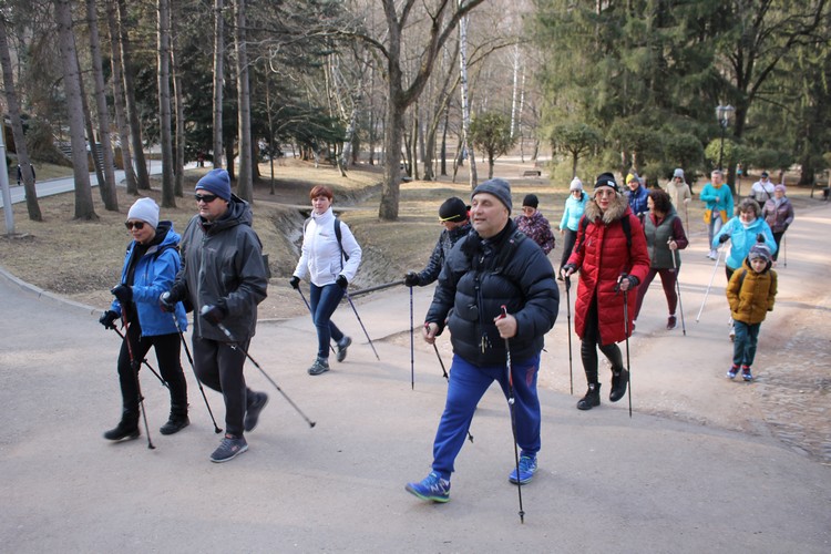 Фестиваль скандинавской ходьбы и городская зарядка ждут кисловодчан в эти выходные