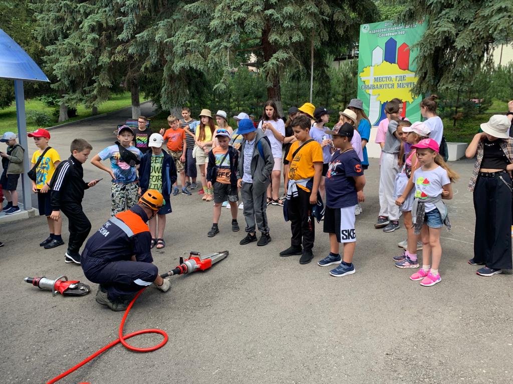 В Кисловодске прошли тренировочные мероприятия по эвакуации персонала и отдыхающих детского лагеря