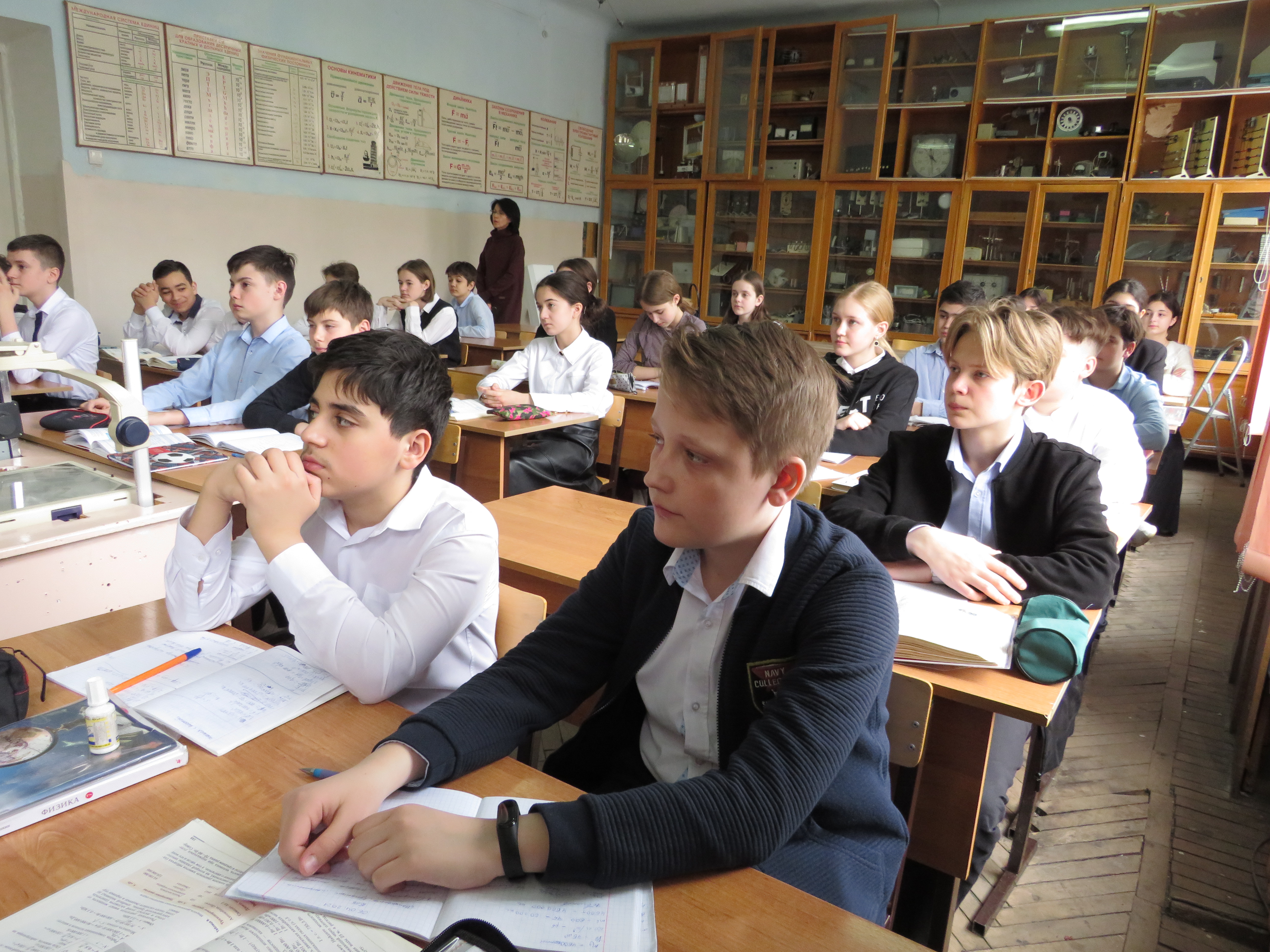Правовое просвещение школьников Кисловодска полицейские посвятили предупреждению незаконного оборота наркотиков