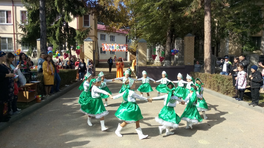 В Кисловодске детский сад № 16 «Виктория» подарил горожанам незабываемый праздник осени