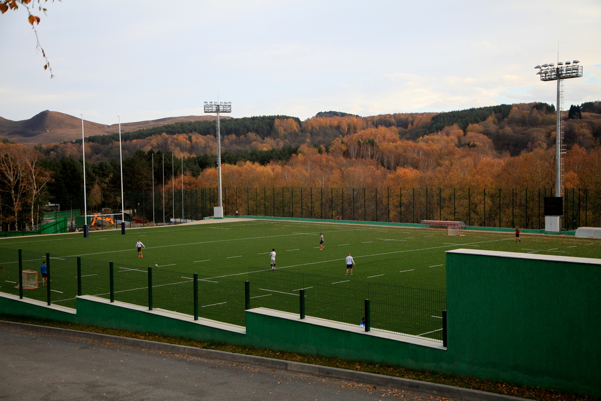 Дети из спортивных школ Кисловодска посетят матч клубов Футбольной национальной лиги