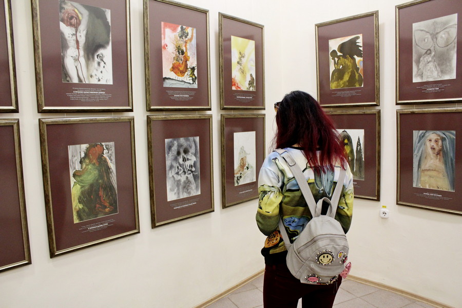 В Кисловодском историко-краеведческом музее «Крепость» открылась выставка литографий Сальвадора Дали