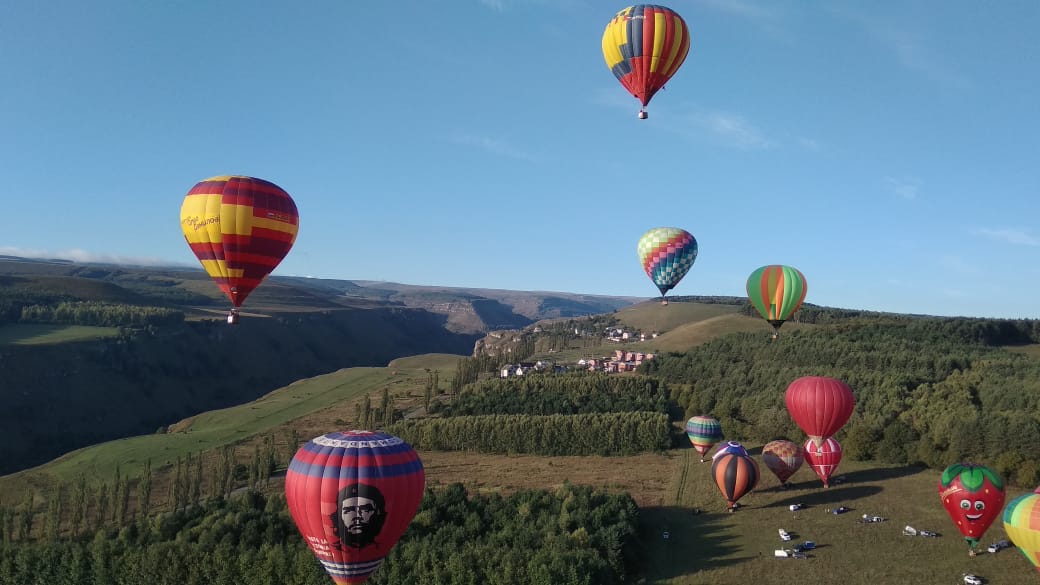 20 воздушных шаров украсили утреннее небо над Кисловодском