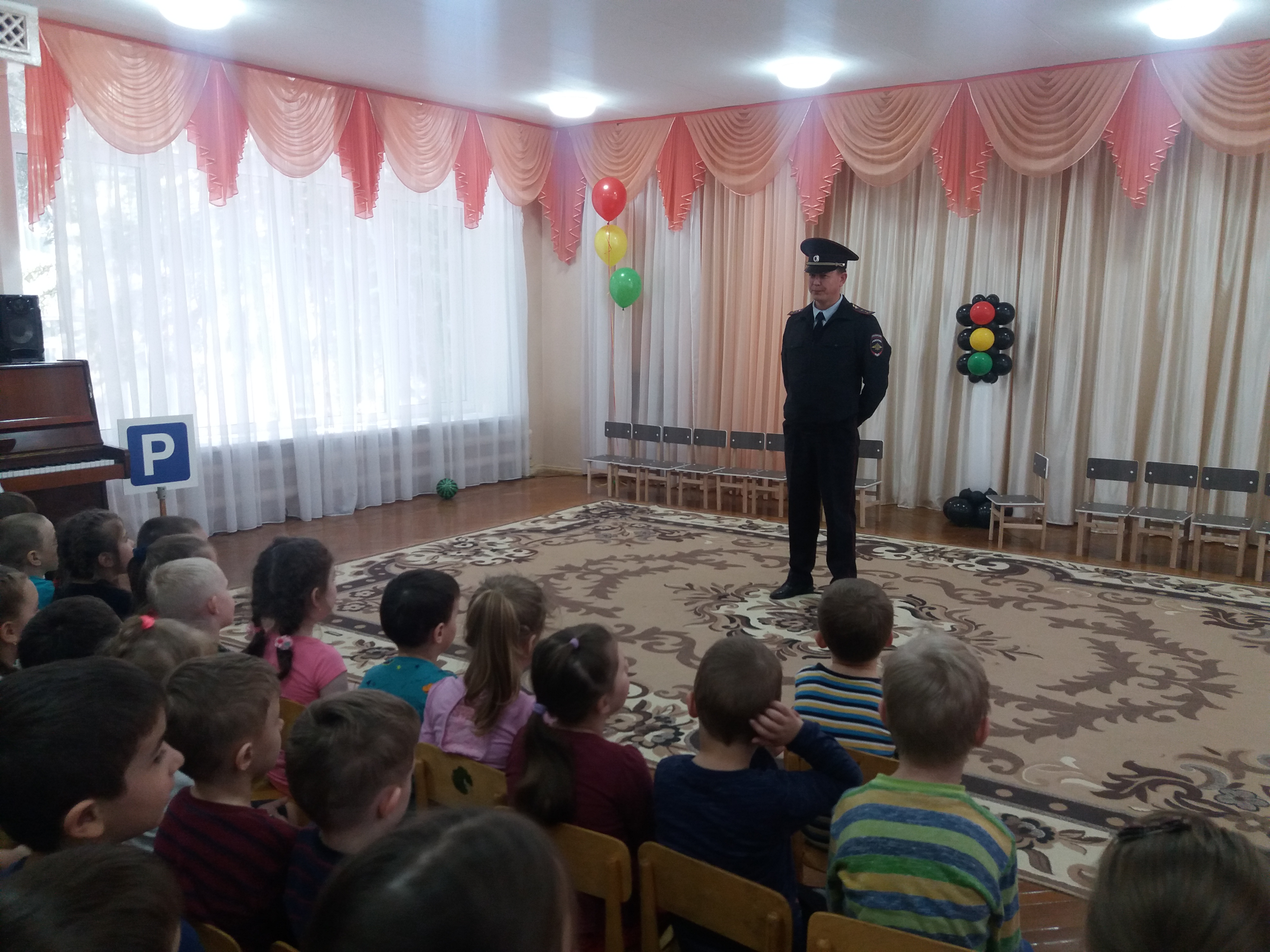 Кисловодские инспекторы ГИБДД встретились с воспитанниками детского сада