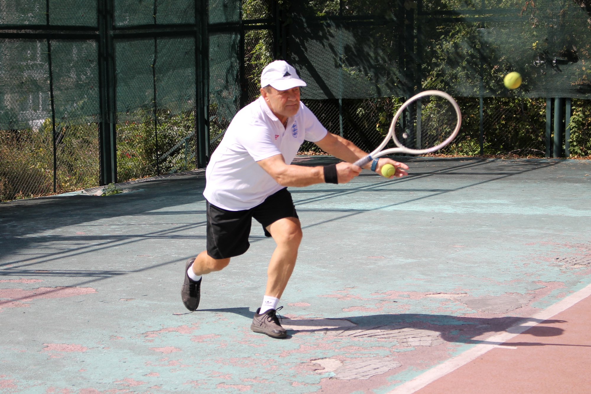 Более 40 ветеранов тенниса вышли на кисловодские корты
