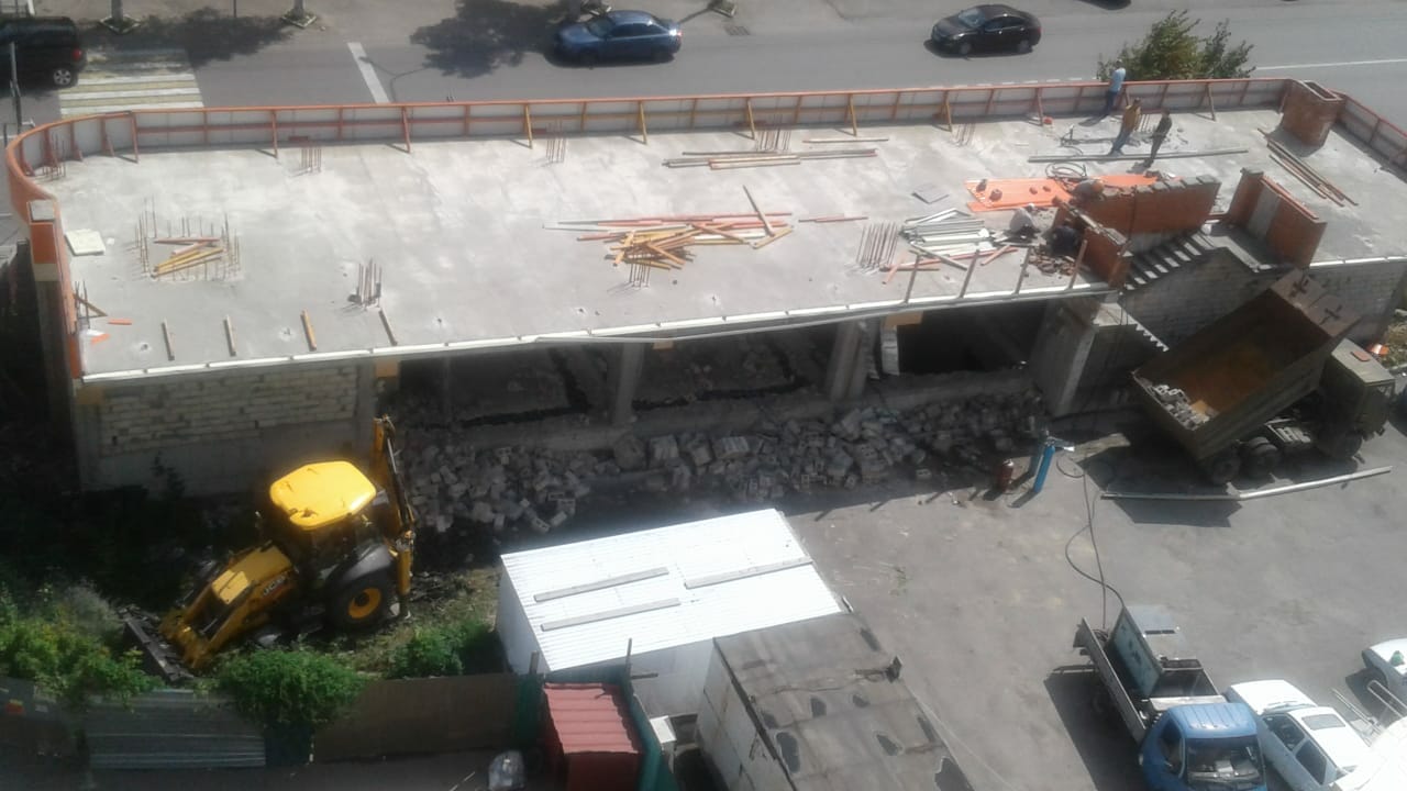 На пр.Победы в Кисловодске по решению суда демонтируют самострой